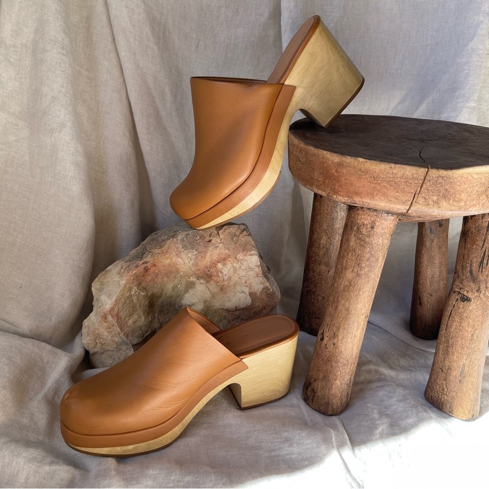 Rachel Comey bose clog in natural, made in Peru.
